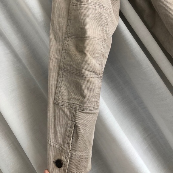 Woman’s Eddie Bauer Corduroy Jacket - Picture 6 of 6